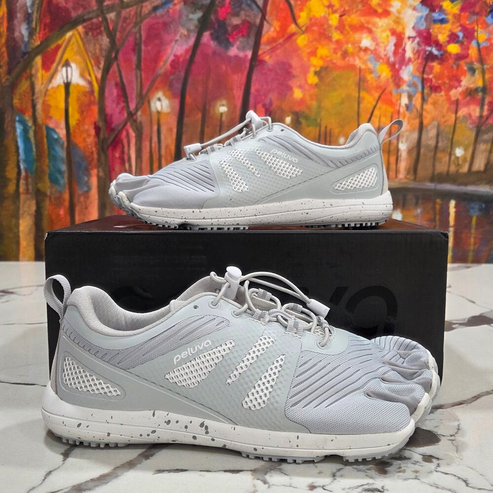 Peluva Mens Strand ATR Men's Size 8.5 Wolf Grey White Barefoot